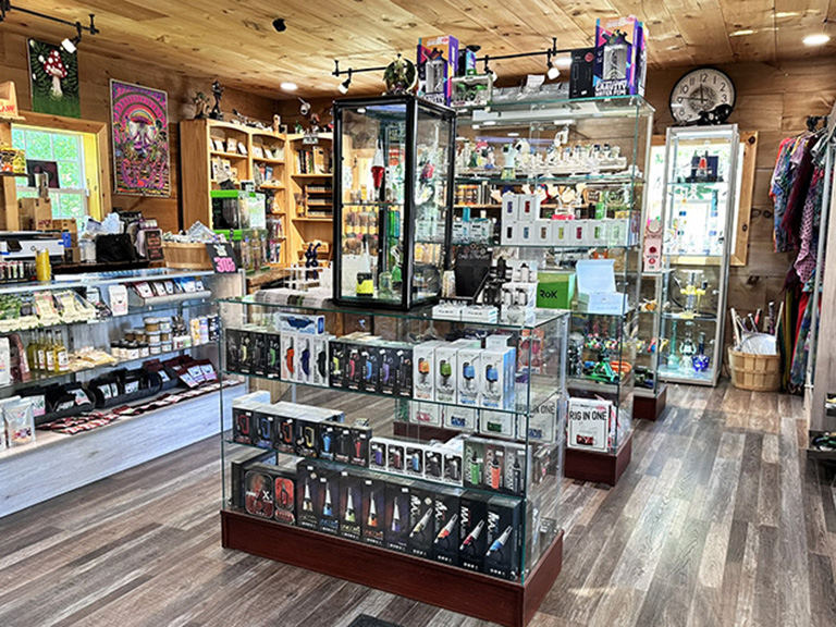 Puffers Place - Medical Cannabis Dispensary | Organic, Holistic Marijuana,  THC Products, CBD Products, Edibles, Cannabis for Cures, Smoking Devices,  Medical Marijuana Cards | 420-Friendly Rentals | Located in Dexter, Maine